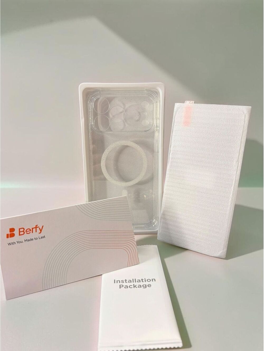 NWT BERFY iPhone 18 Pro Max Case/iPhone 17 Pro Max Case 6.9" Sparkle Clear